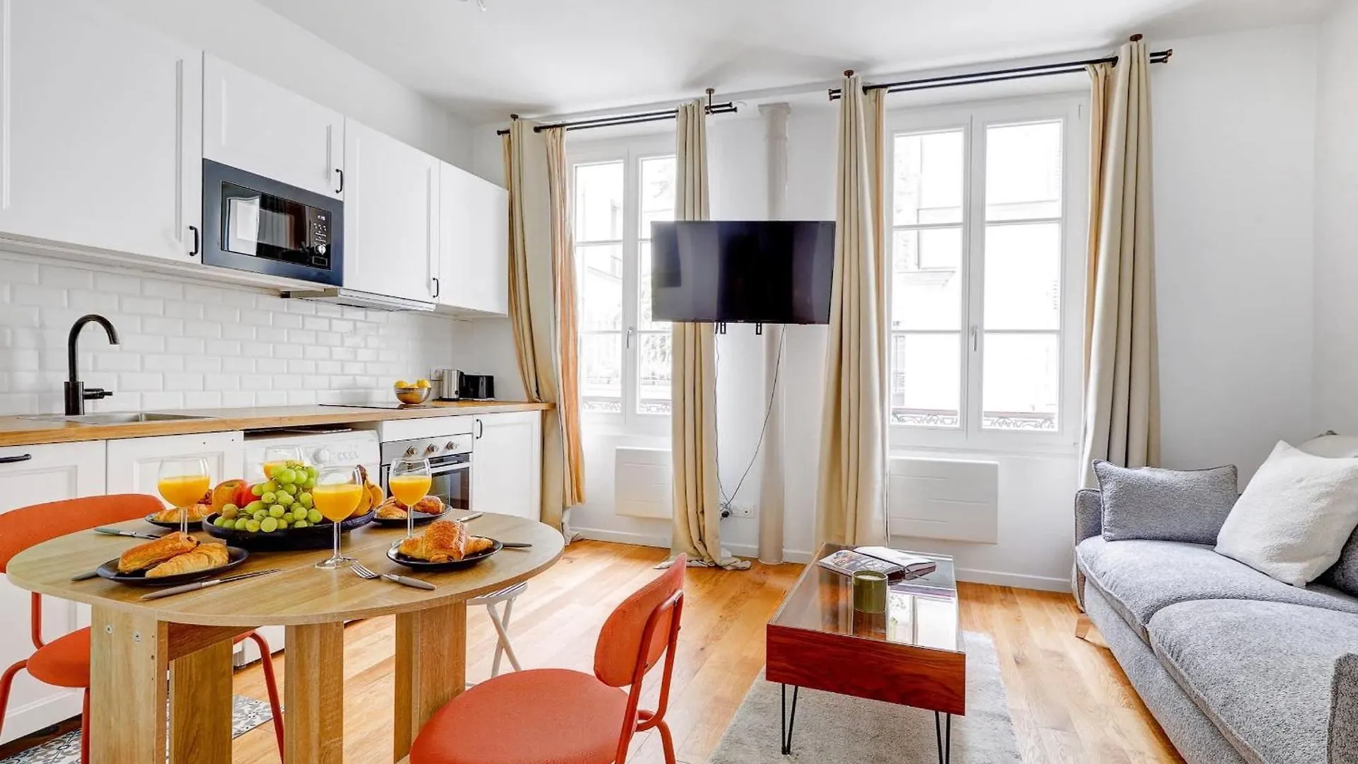 Chic 1Br Eiffel Tower & Rue Gros Caillou Apartment Paris