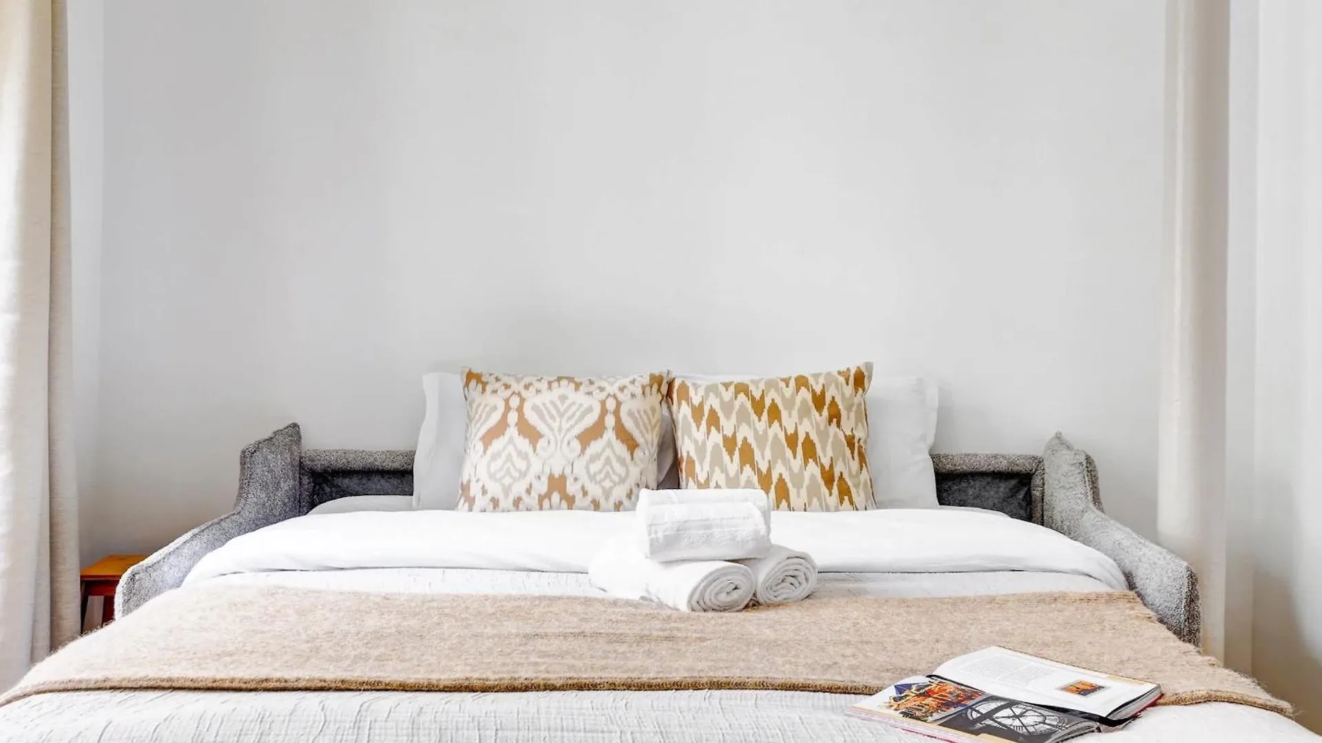 Chic 1Br Eiffel Tower & Rue Gros Caillou Apartment Paris